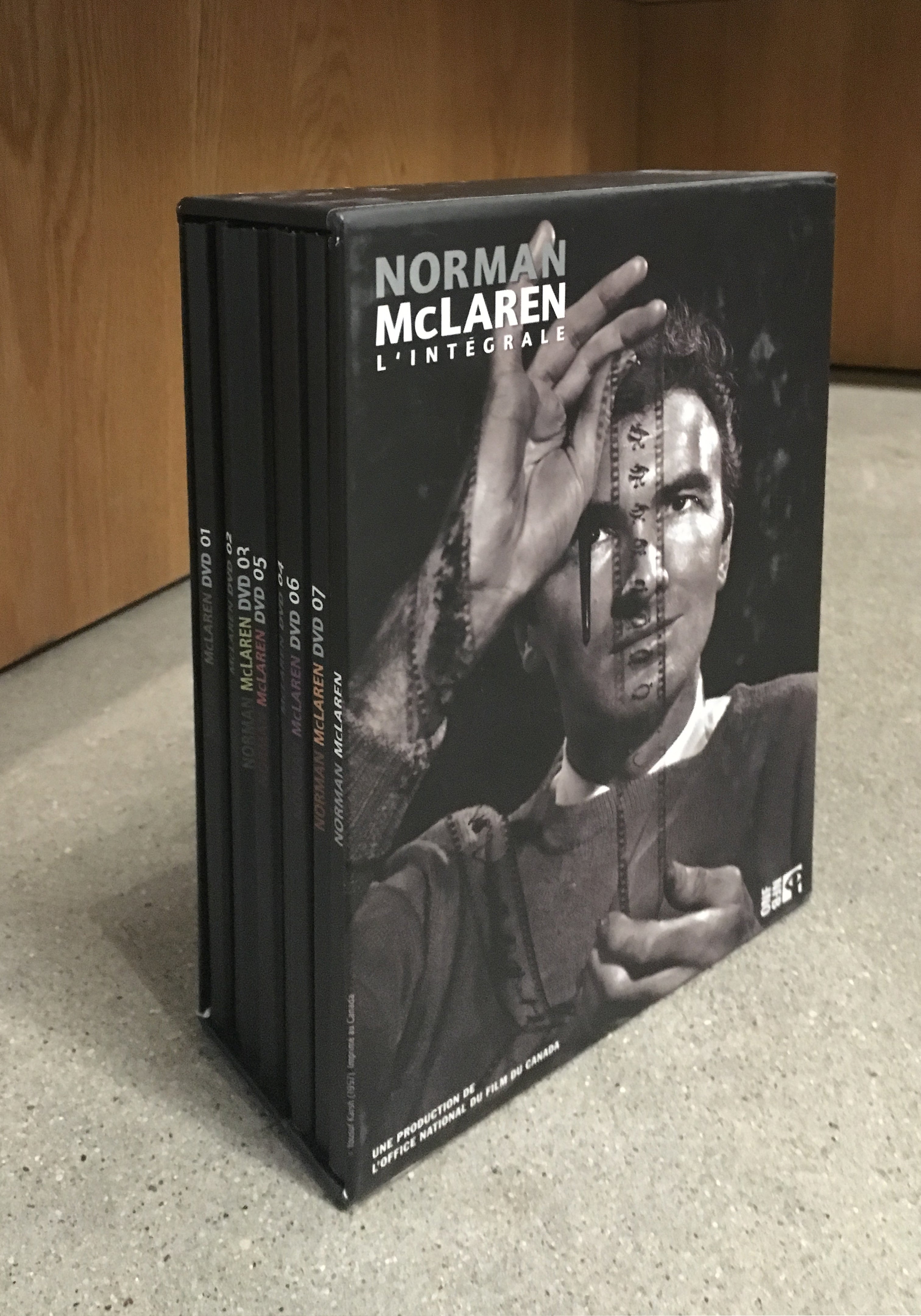 アニメ Norman McLaren Film Works DVD ect Amazon.com: Norman McLaren: The Collector's Edition [DVD